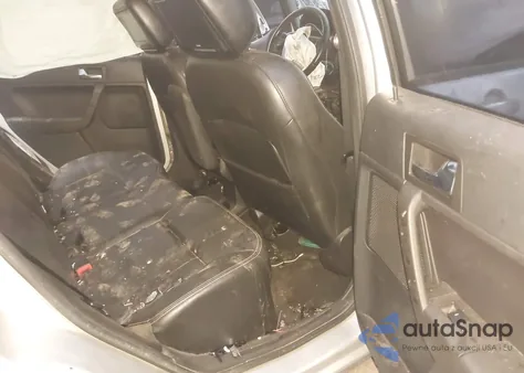 2010 Ford Focus Sel z USA, uszkodzony, nr VIN 1FAHP3HN6AW176538